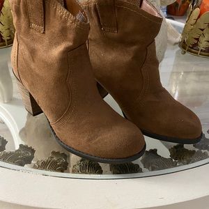 Express booties